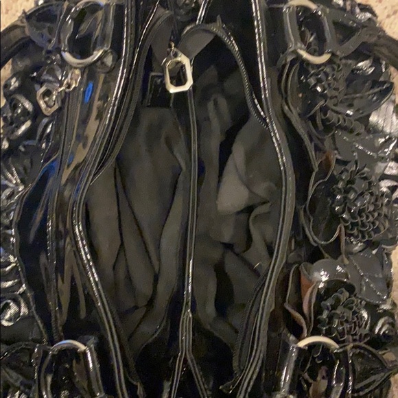 Sassy Floral Handbag - Picture 4 of 4